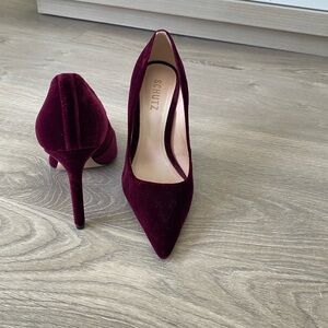 Schutz Velvet pumps size 6.